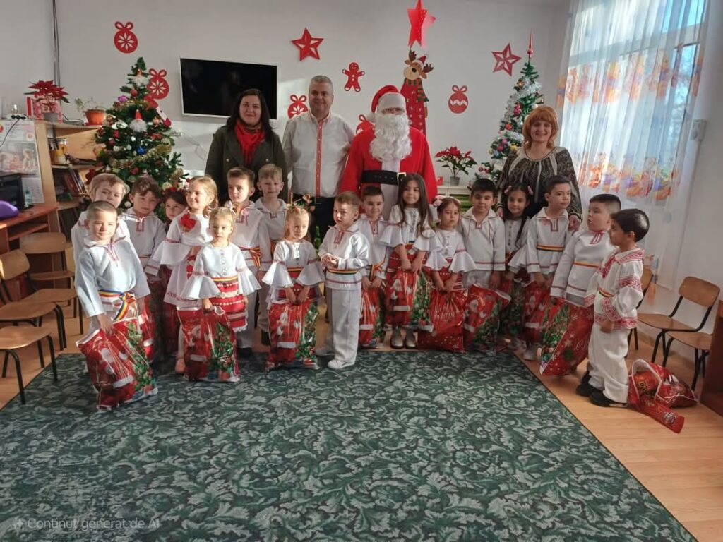 Primarul Radu Georgescu și Primăria Gura Foii au  fost  spiridușii Moșului și au adus bucurie copiilor din comună.