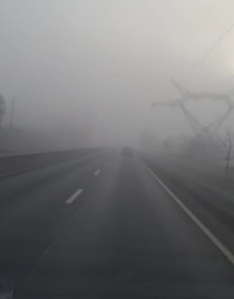 Avertizare meteo: COD GALBEN de ceață în județul Dâmbovița Avertizare meteo: COD GALBEN de ceață în județul Dâmbovița, se va semnala fenomenul de ceață densă, care va reduce vizibilitatea sub 200 de metri