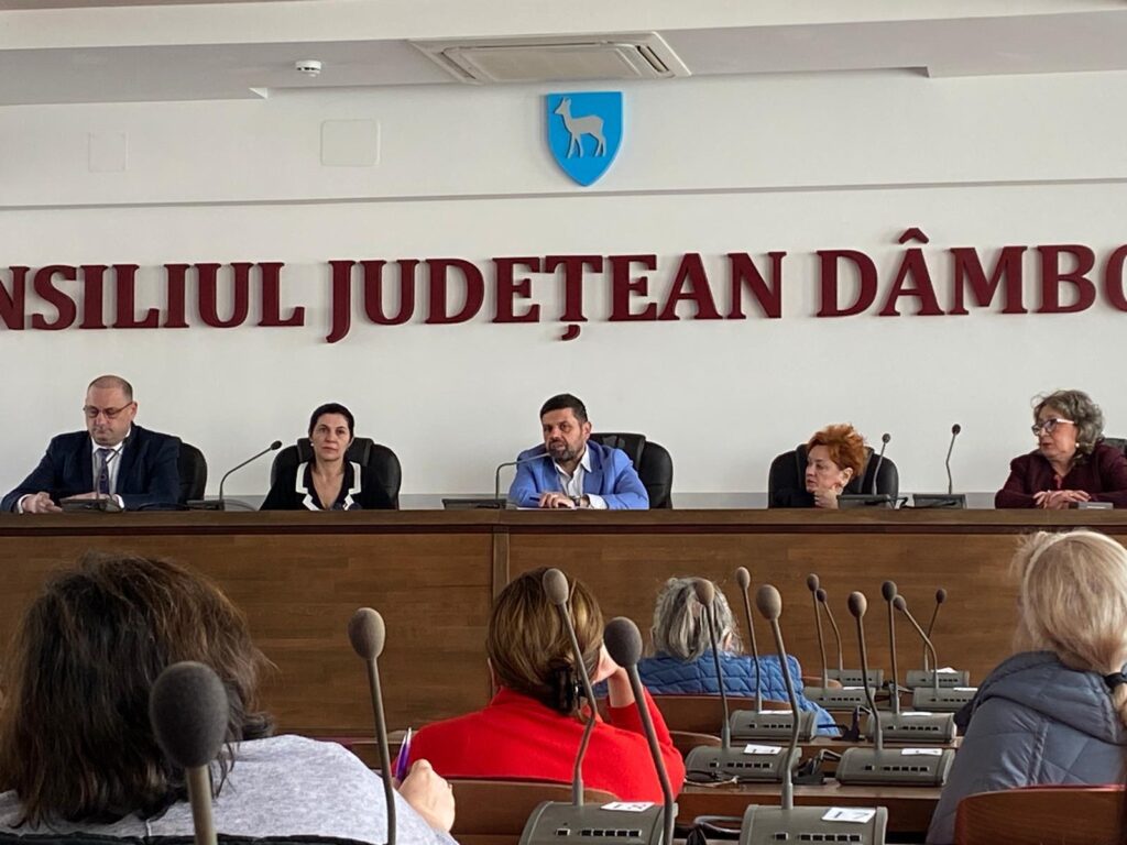 Dâmbovița se pregătește pentru înființarea centrelor de permanență, soluții pentru decongestionarea UPU Dâmbovița se pregătește pentru înființarea centrelor de permanență, soluții pentru decongestionarea UPU.