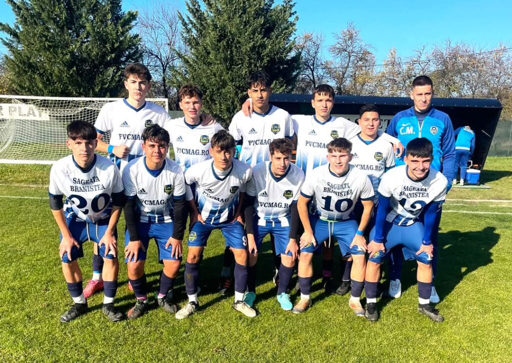 1550 de vize anuale, acordate Cluburilor de Juniori din Dâmbovița în săptămâna 13-17 ianuarie 2025 1550 de vize anuale au fost acordate cluburilor din județul Dâmbovița care participă la Campionatele Județene de Juniori.