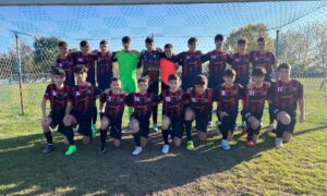 Kinder Târgoviște face senzație în campionatul județean U15, fiind una dintre principalele candidate la câștigarea titlului.