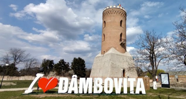 Muzeele din Târgoviște va așteaptă în perioada 24-26 ianuarie 2025, Complexul Național Muzeal „Curtea Domnească” din Târgoviște invită publicul să sărbătorească Unirea Principatelor României printr-un program special dedicat acestei aniversări istorice.