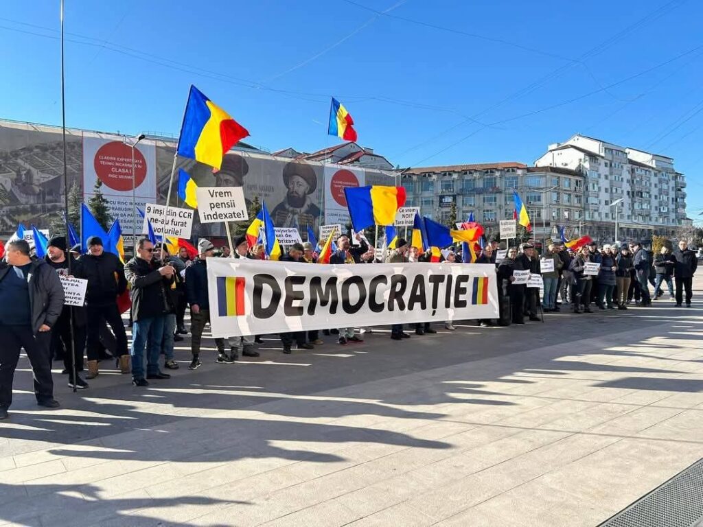 Protest în Târgoviște împotriva Guvernului și Președintelui Iohannis Protest în Târgoviște împotriva Guvernului și Președintelui Iohannis. Târgoviște a fost astăzi scena unui protest amplu organizat de susținătorii AUR