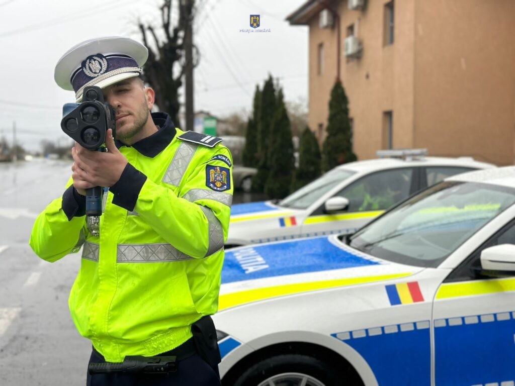 Radarele în acțiune pe drumurile din Dâmbovița. Astăzi, 3 ianuarie 2025, poliția din județul Dâmbovița intensifică măsurile de control al vitezei