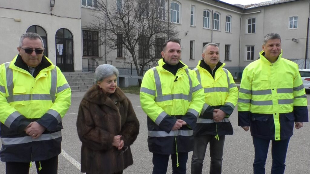 Primăria Târgoviște anunță  că Colegiul Economic „Ion Ghica” beneficiază de o investiție de 30,5 milioane lei pentru modernizare și consolidare.