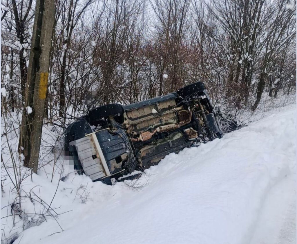 Clipe de groază, accident rutier în satul Udrești, comuna Ulmi, două victime transportate la spital Clipe de groază, un accident rutier a avut loc ieri, 18 februarie, în satul Udrești, comuna Ulmi, județul Dâmbovița.