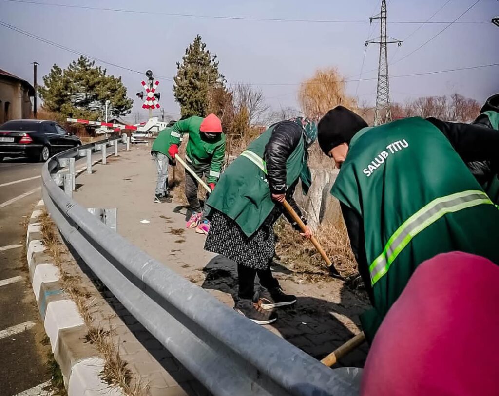 Titu devine mai curat și mai sigur, lucrări finalizate cu succes în această săptămână În această săptămână, echipele de muncitori au desfășurat o serie de activități menite să îmbunătățească calitatea vieții locuitorilor din Titu. Responsabilitatea și implicarea continuă se reflectă în progresul vizibil al orașului!