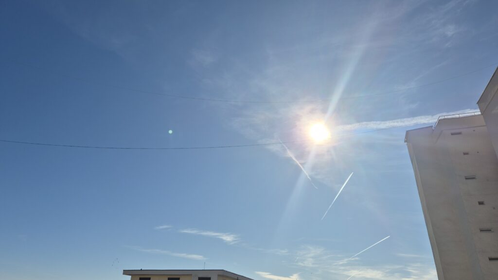 Valul de aer cald aduce o primăvară devreme în Dâmbovița cu 20 de grade Celsius, din 14 martie revine frigul , temperaturile scad la 10 grade Celsius.