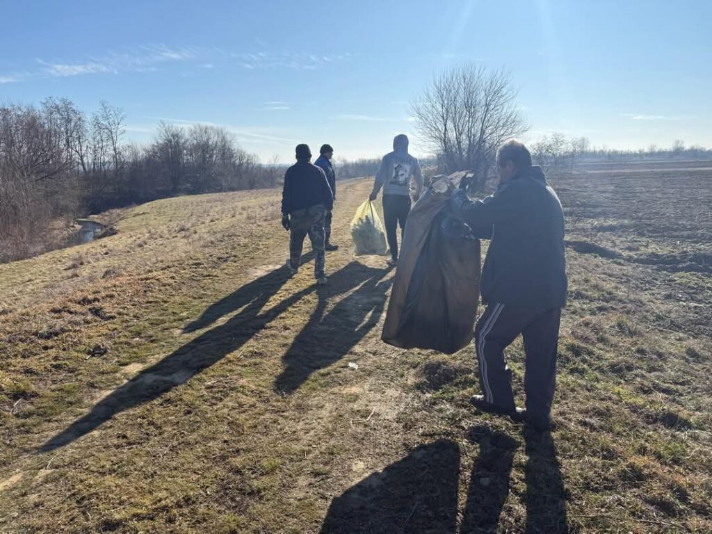 Primăria Gura Foii a dat startul campaniei de curățenie de primăvară! Comuna Gura Foii se pregătește să îmbrace hainele de primăvară, iar primarul Radu Georgescu a anunțat cu entuziasm începutul campaniei de curățenie generală