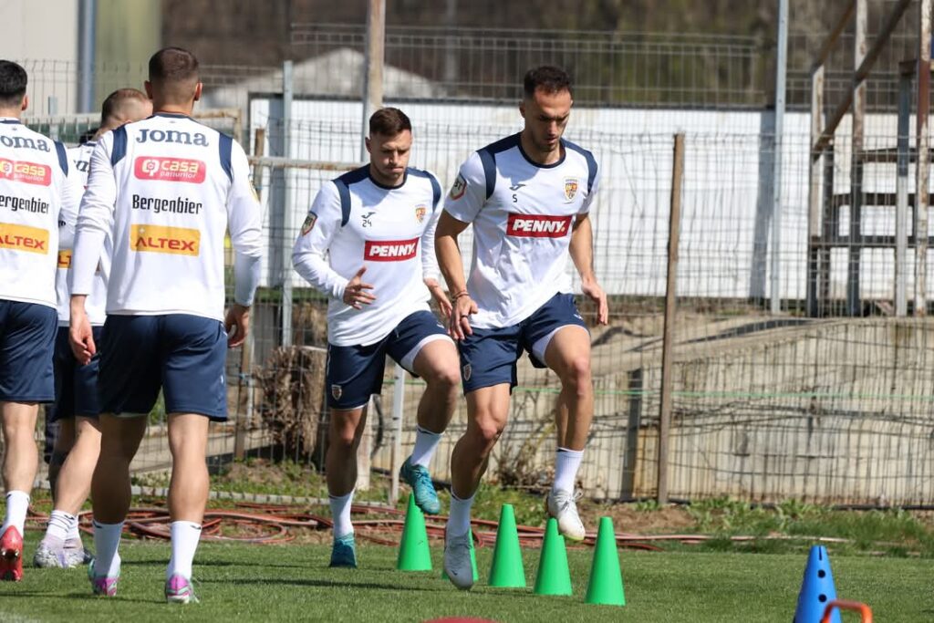 Naționala României pleacă în această seară spre Rimini pentru meciul cu San Marino din preliminariile CM 2026 Naționala României a încheiat astăzi ultimul antrenament pe teren propriu înaintea meciului important din preliminariile Campionatului Mondial 2026