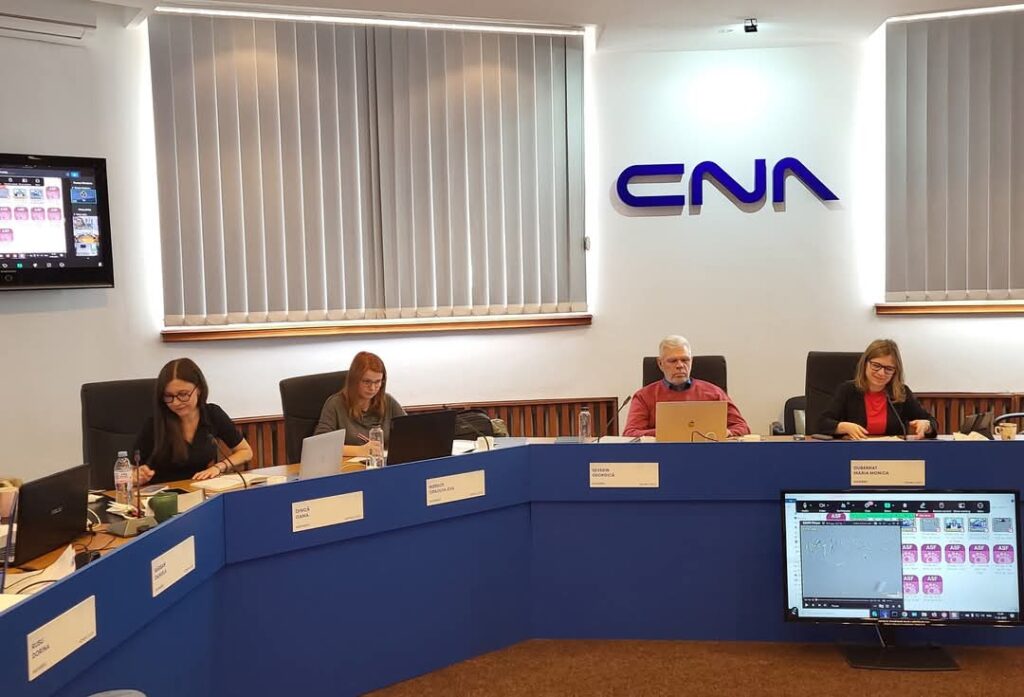 CNA a  lansat o campanie națională pentru combaterea conținutului ilegal online și protejarea minorilor CNA a început o campanie publică pentru combaterea conținutului ilegal pe internet și protejarea minorilor. Campania își propune să atragă atenția asupra