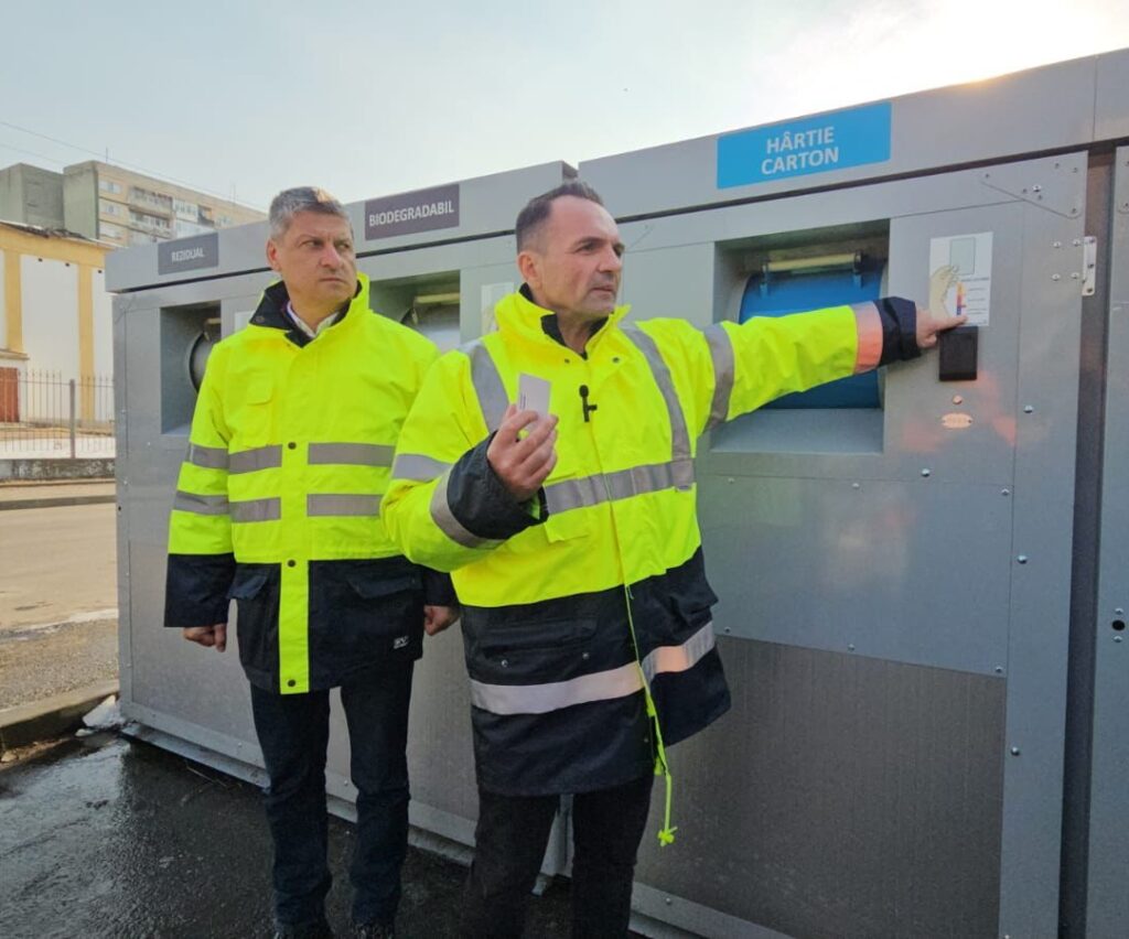 Târgoviște devine un oraș mai ecologic: 100 de insule ecologice digitalizate pentru colectarea selectivă a deșeurilor.