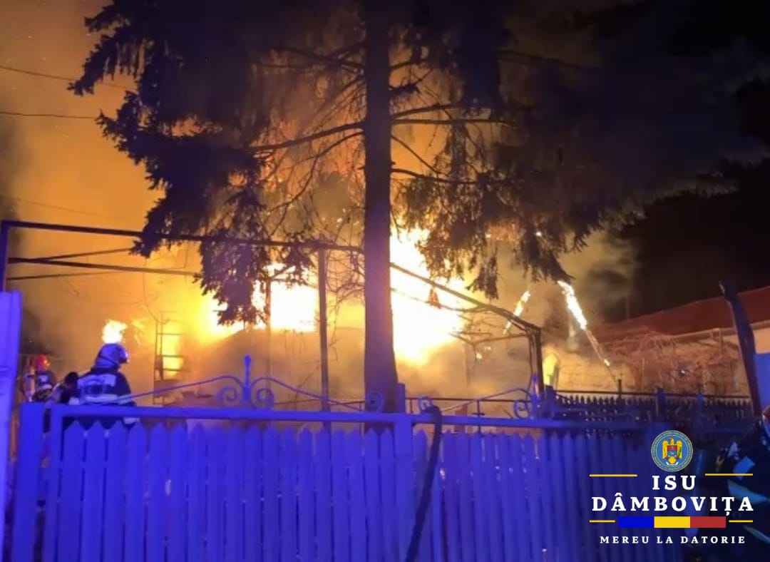 Incendiu devastator în comuna Șotânga, în seara de 6 martie 2025, în jurul orei 20:12, pompierii din Târgoviște