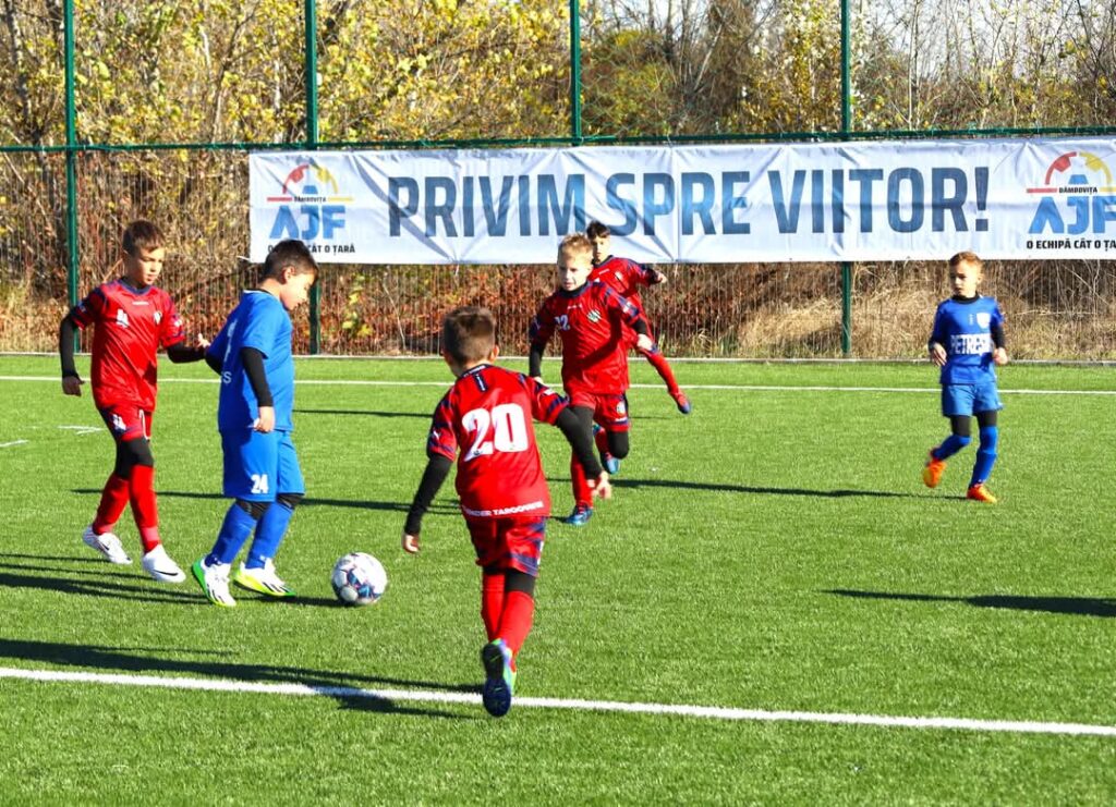 Primul Turneu al Interligii Dâmbovița din 2025 se joacă la Târgoviște Primul Turneu al Interligii Dâmbovița din 2025 se joacă la Târgoviște, pe 8 martie, în organizarea clubului Kinder Târgoviște!