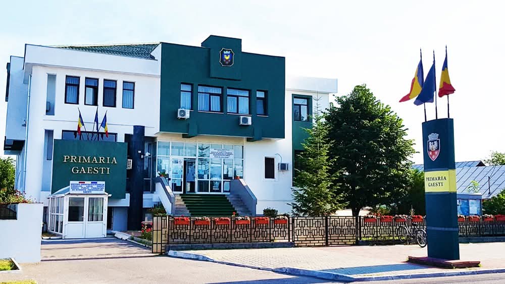 Primărul orașului Găești, Gheorghe Grigore, lansează un apel pentru toți cetățenii din oraș și localitățile învecinate! Pe 24 martie, se va desfășura o campanie gratuită de sterilizare a animalelor la Școala din Arsuri, cu scopul de a combate abandonul câinilor și pisicilor și de a îmbunătăți condițiile de viață ale acestora.