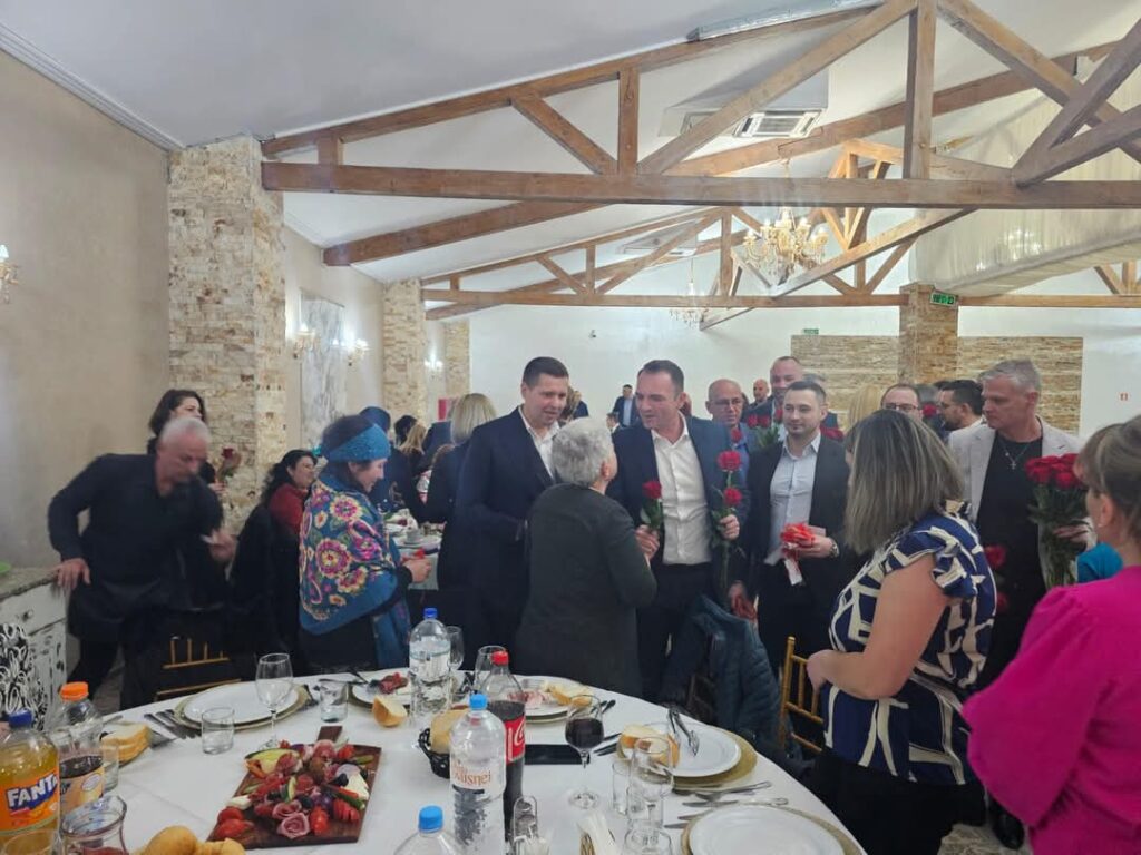 PSD Dâmbovița păstrează tradiția:  Balul Mărțișorului și la Târgoviște.Președintele Consiliului Județean Dâmbovița, Corneliu Ștefan