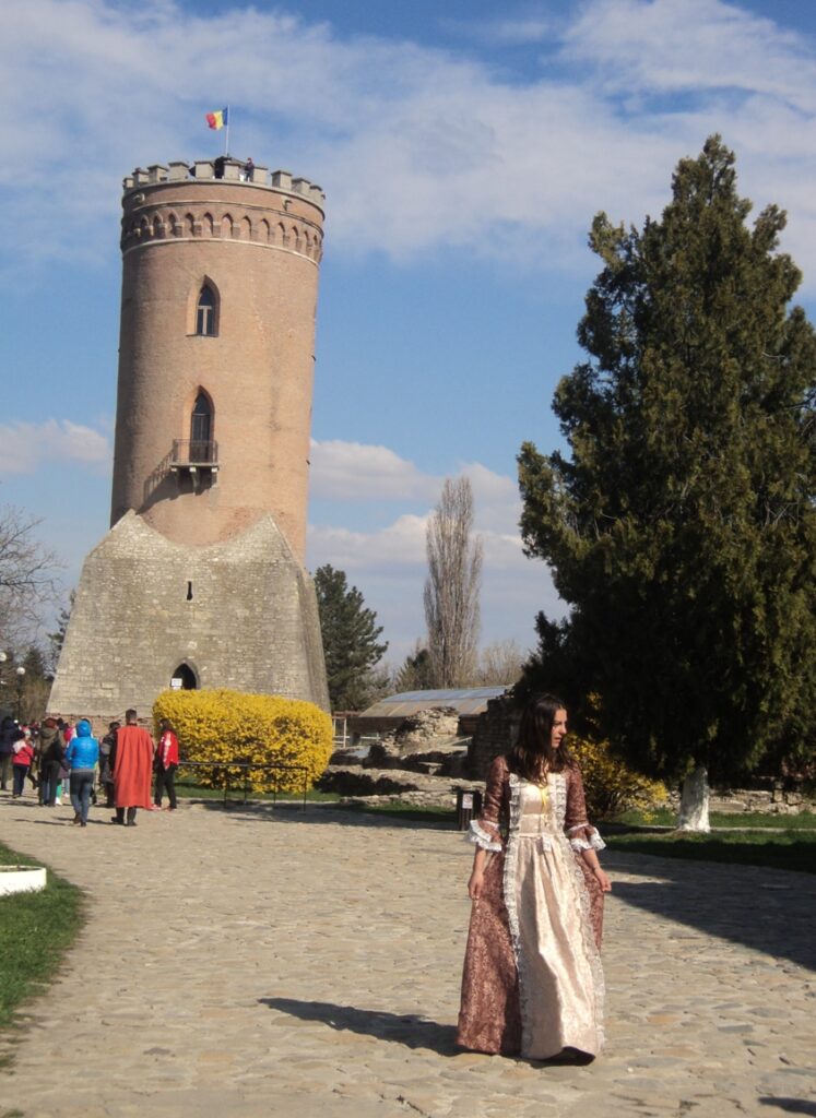 Ziua Femeii sărbătorită cu acces gratuit în muzeele din Dâmbovița Ziua Femeii sărbătorită cu acces gratuit în muzeele din Dâmbovița, Consiliul Județean Dâmbovița și Complexul Național Muzeal „Curtea Domnească” Târgoviște oferă intrare gratuită în toate muzeele din Târgoviște, Pucioasa, Pietroșița și Vulcana-Pandele.