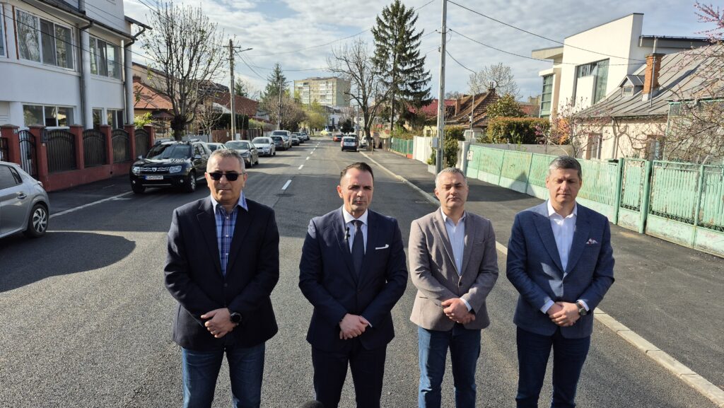 Administrația locală din Târgoviște a finalizat cu succes modernizarea infrastructurii rutiere pe strada I.L. Caragiale, aducând o schimbare semnificativă în aspectul și funcționalitatea acestei importante artere