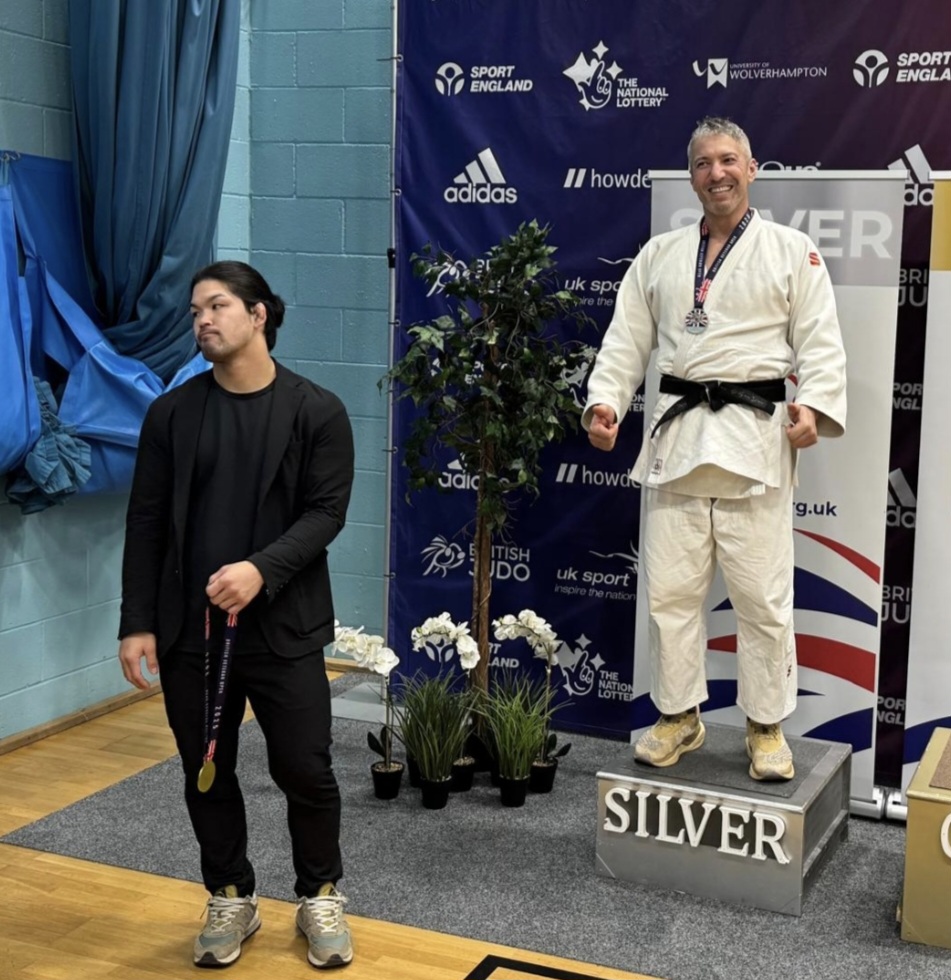 Un alt motiv de mândrie pentru CS Târgoviște, Cezar Voicu Sulugiu, unul dintre cei mai valoroși judoka veterani ai clubului, a cucerit medalia de argint