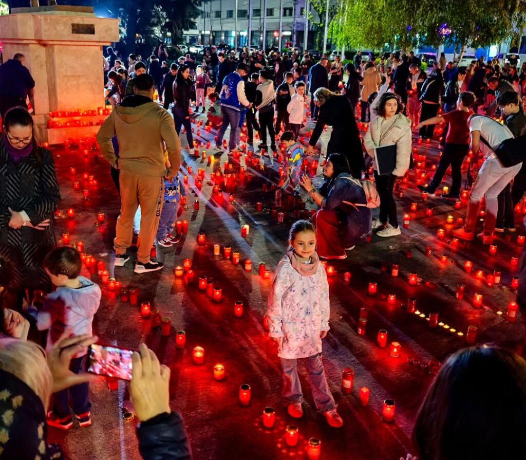 „Calea Luminii” – Târgoviște 2025: Credință, speranță și comunitate,  tradiționalul eveniment desfășurat în Joia Mare, un simbol al unității și credinței comunității din Târgoviște.