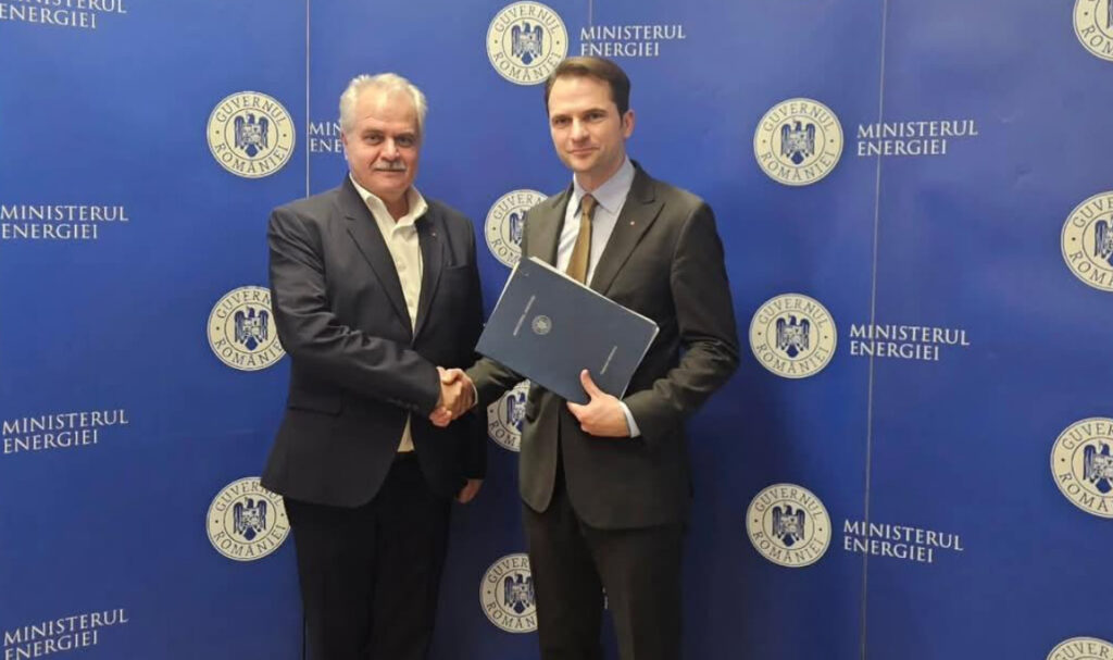 Comuna Mănești a făcut un pas major către dezvoltarea sustenabilă,  primarul  Constantin Alexandru a semnat contractul de finanțare cu Ministerul Energiei