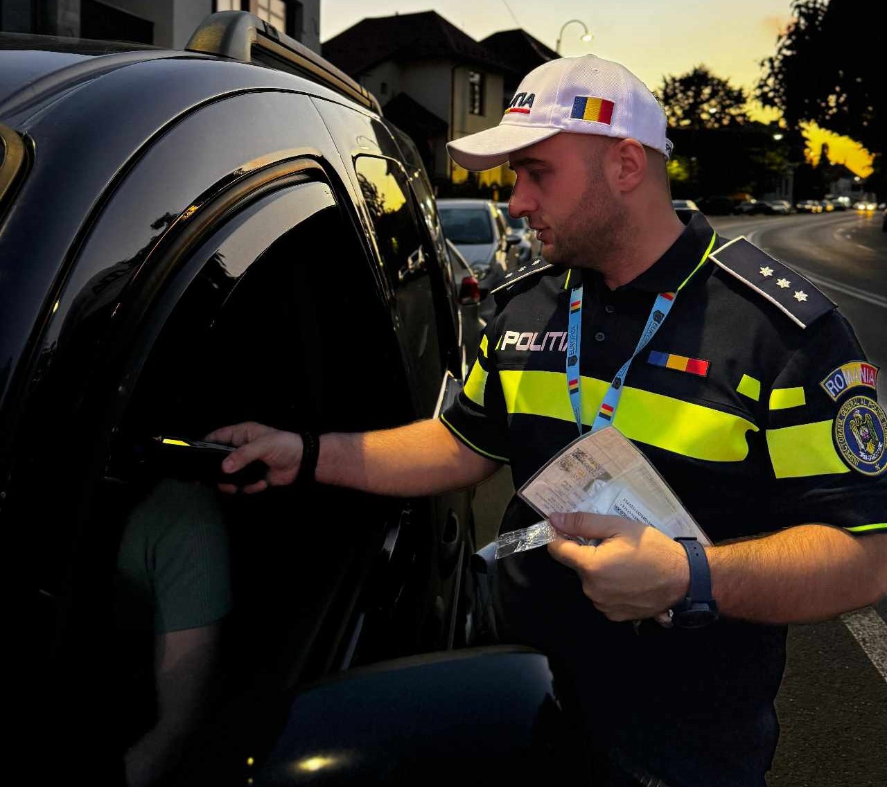 Femeie surprinsă conducând un autoturism neînmatriculat în Târgoviște, polițiștii din cadrul Biroului Rutier Târgoviște au oprit în trafic un autoturism pe strada Petru Cercel,