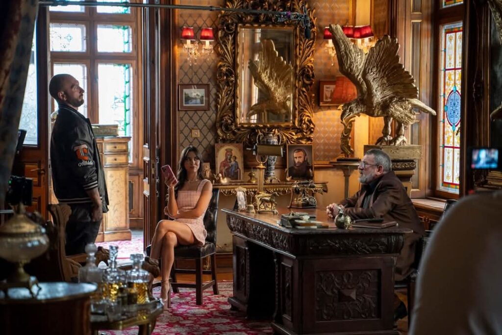   Filmul românesc „MENTORII”, una dintre cele mai savuroase comedii ale anului, se proiectează pentru ultima oară la Cinema Independența din Târgoviște, astăzi, 12 aprilie, de la ora 19:00.