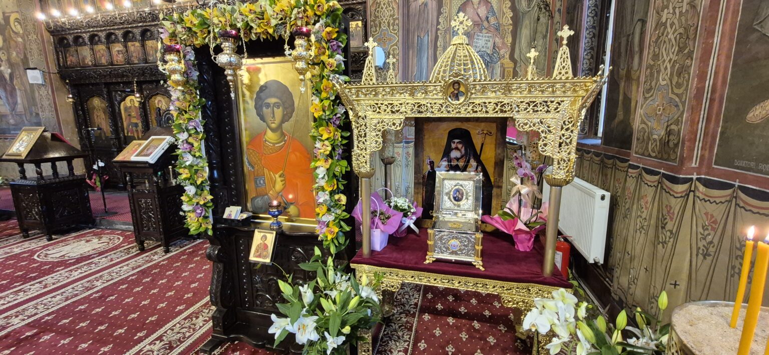 Procesiune emoționantă la Parohia Răcari I în cinstea Sfântului Mare Mucenic Gheorghe .VIDEO Parohia Răcari I a fost martora unui eveniment cu mare încărcătură spirituală, în ajunul prăznuirii Sfântului Mare Mucenic Gheorghe.