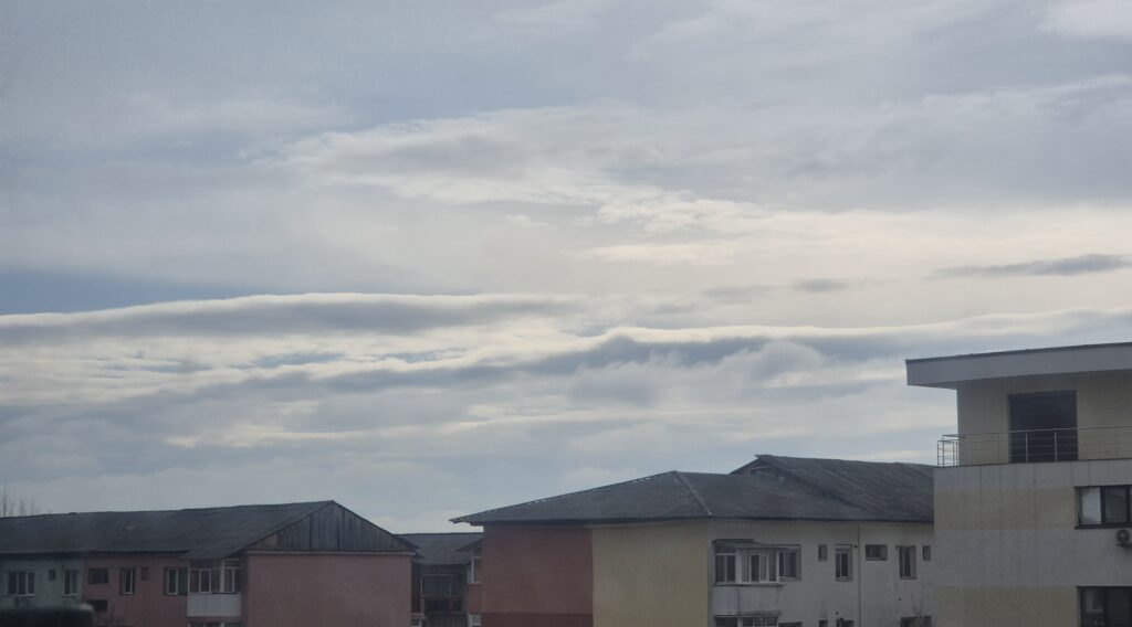 Prognoza meteo pentru astăzi, 12 aprilie 2025: Atenție, soare cu dinți, vreme rece și precipitații  mixte. Meteorologii au emis prognoza pentru perioada 12 aprilie 2025,