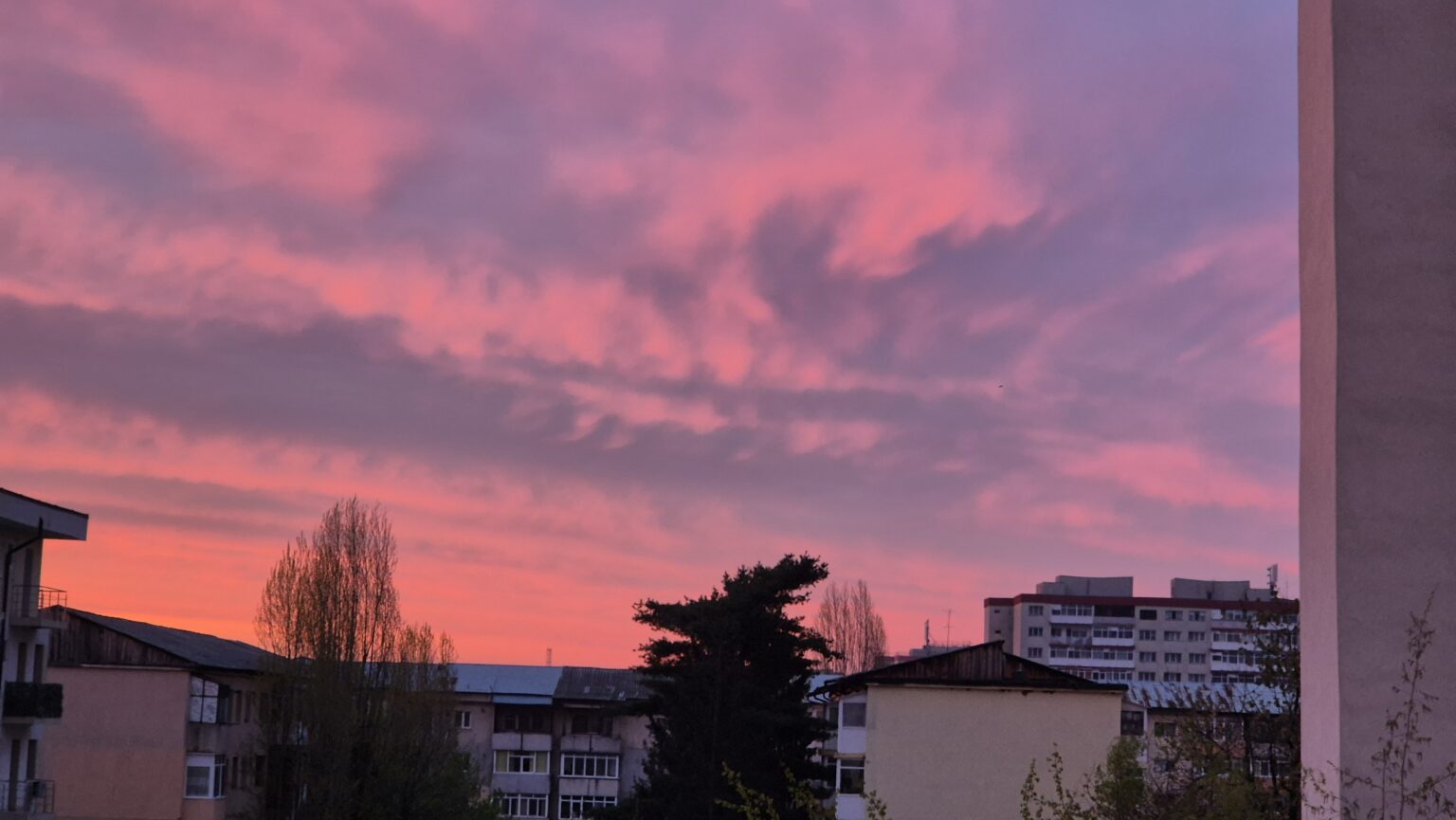 Prognoza meteo, marți, 15 aprilie, valorile termice se vor menține în jurul mediilor climatologice specifice perioadei