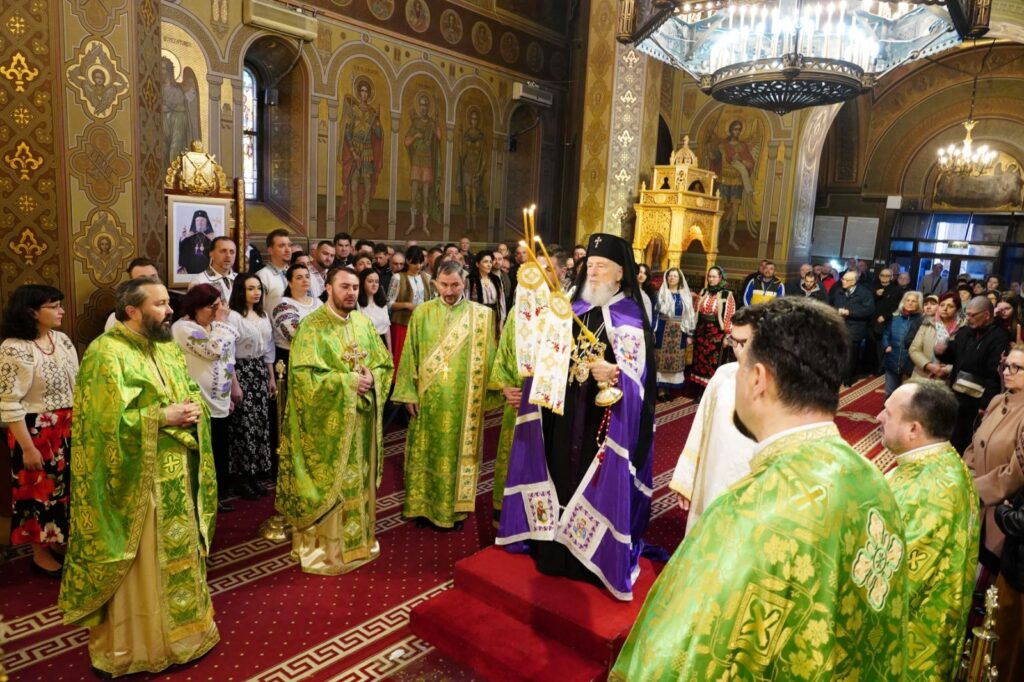 Programul slujbelor pascale și al sărbătorilor de primăvară, oficiate de Înaltpreasfințitul Părinte Mitropolit Nifon Programul slujbelor pascale și al sărbătorilor de primăvară, oficiate de Înaltpreasfințitul Părinte Mitropolit Nifon