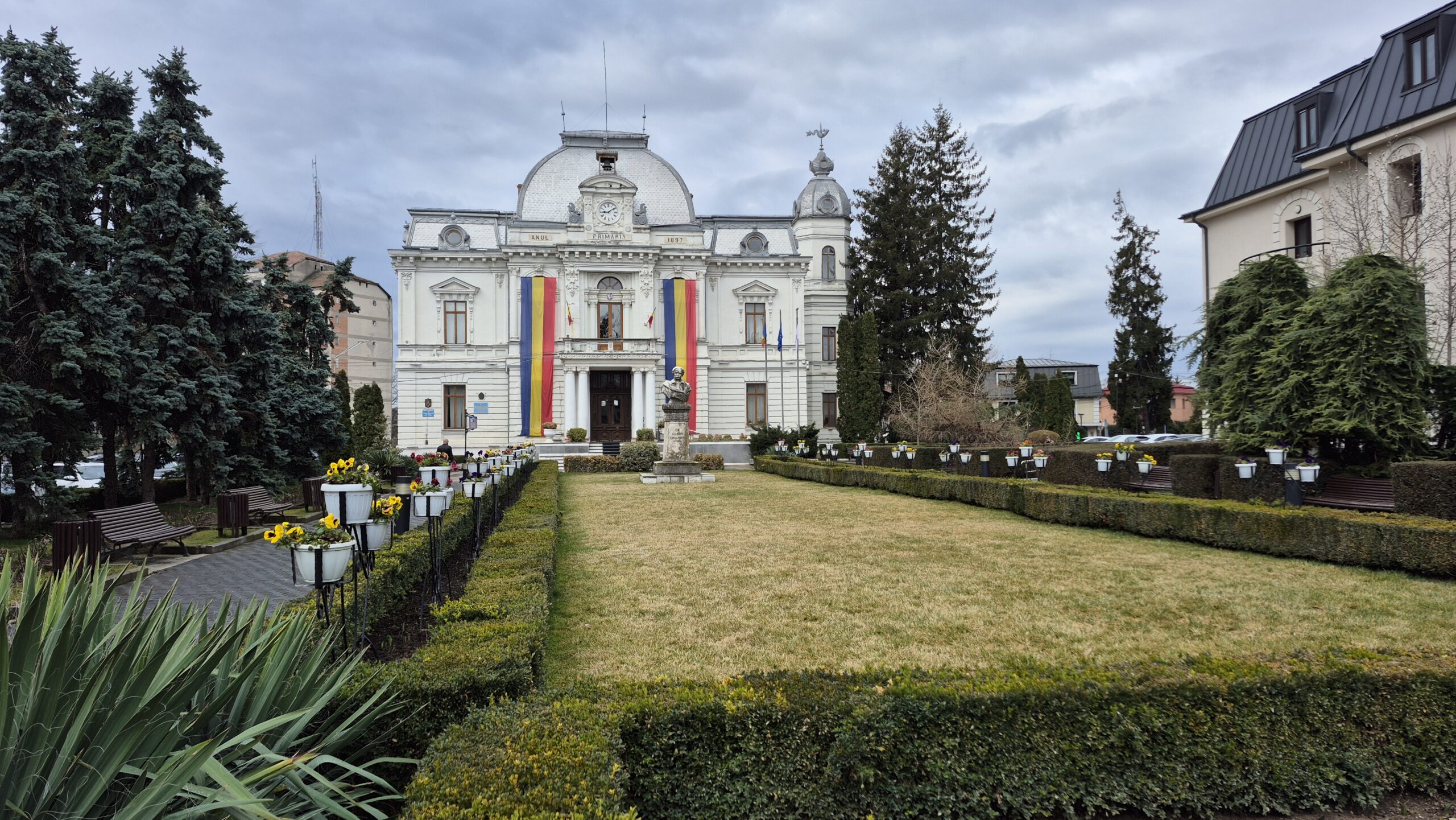 Primăria Municipiului Târgoviște anunță organizarea unei campanii de colectare a deșeurilor voluminoase, în perioada 07-12 aprilie 2025 (de luni până sâmbătă).