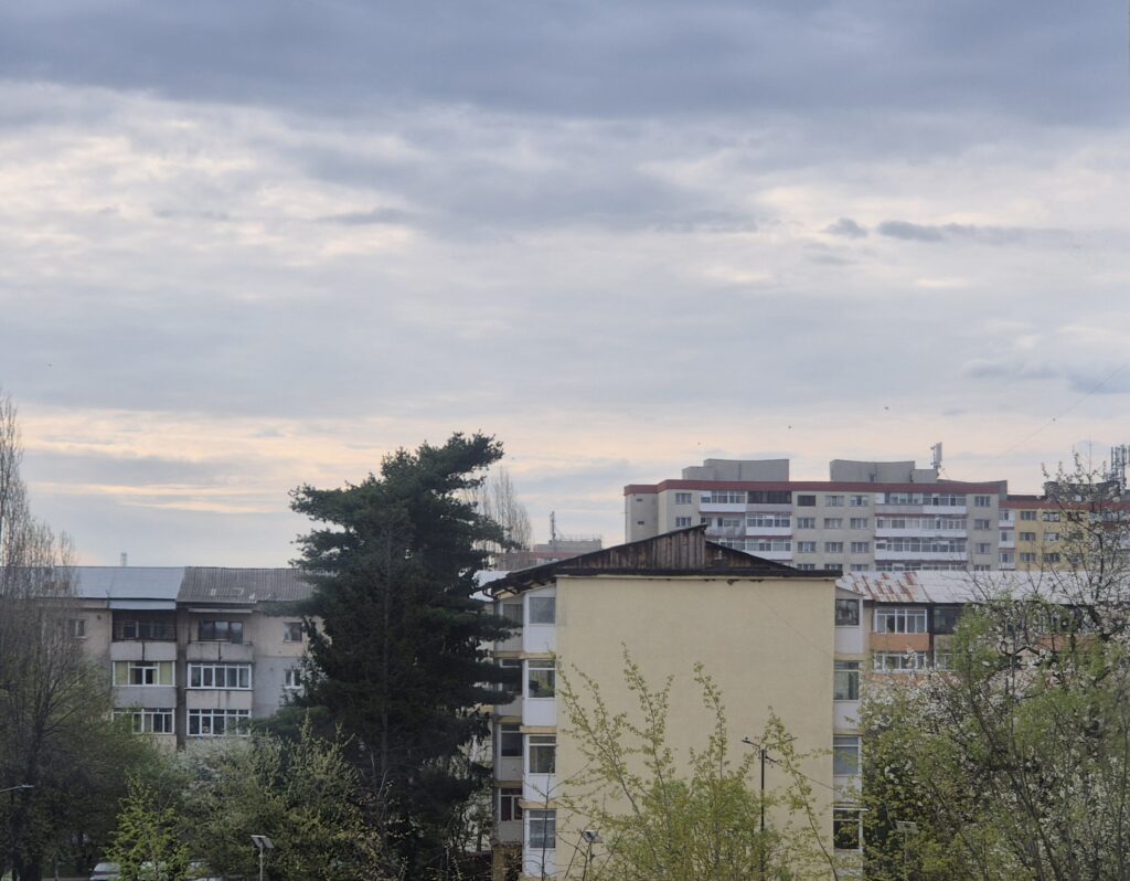 Atenție! Vreme extremă în toate regiunile, ploi, furtuni, lapoviță, ninsori și temperaturi scăzute în următoarele zile Atenție! Vreme extremă în toate regiunile, ploi, furtuni, lapoviță, ninsori și temperaturi scăzute în următoarele zile