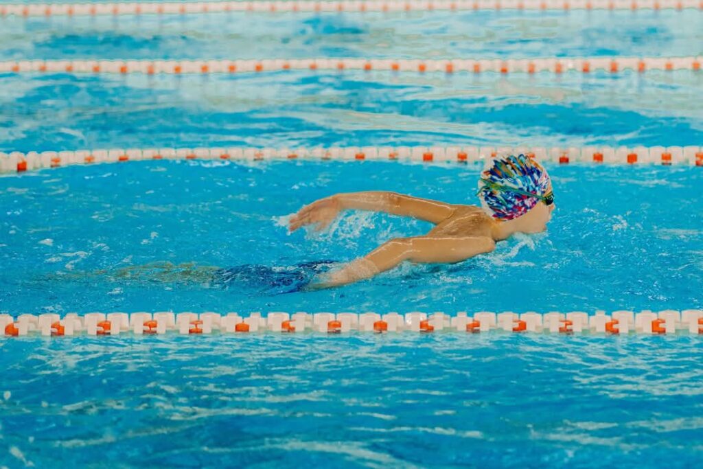 424 de micuți înotători se întrec de Ziua Copilului la Târgoviște 424 de micuți înotători se întrec de Ziua Copilului la Târgoviște