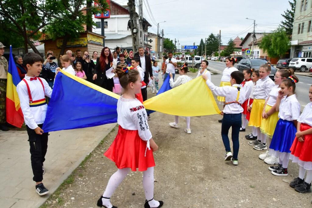 Hristos S-a Înălțat! Eroii Neamului au fost omagiați la Răcari, de Înălțarea Domnului