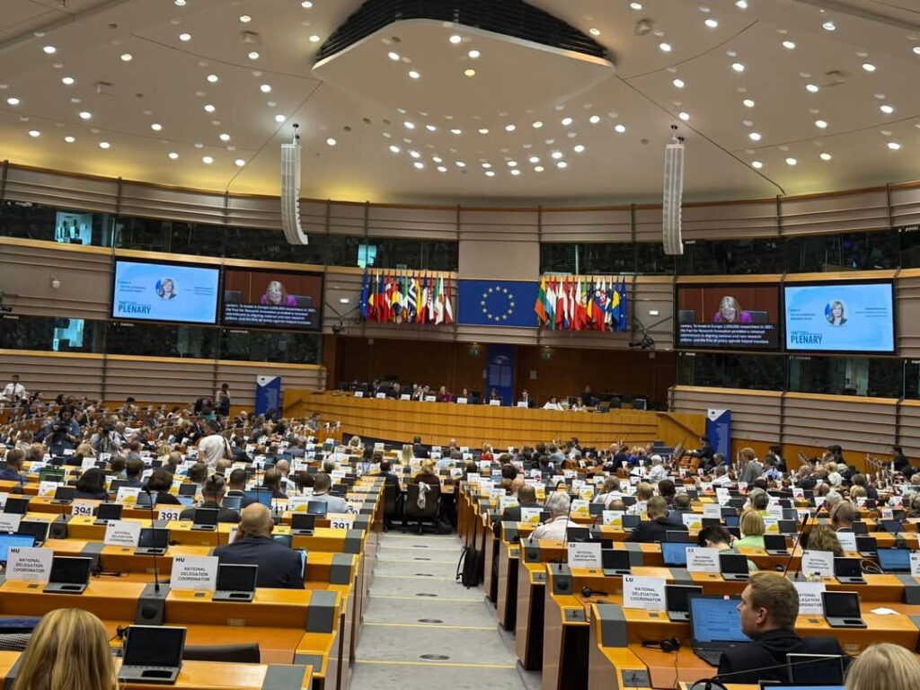 Județul Dâmbovița, voce activă în Europa: Președintele CJ, Corneliu Ștefan, prezent la sesiunea plenară a Comitetului European al Regiunilor Județul Dâmbovița, voce activă în Europa: Președintele CJ, Corneliu Ștefan, prezent la sesiunea plenară a Comitetului European al Regiunilor