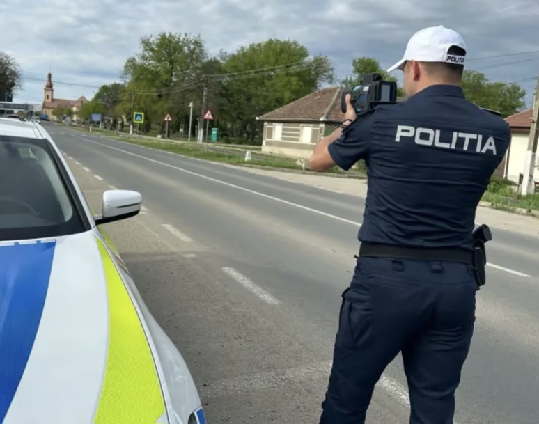 Mare atenție! Tot județul Dâmbovița este împânzit de polițiștii care patrulează intens pe toate drumurile Mare atenție! Tot județul Dâmbovița este împânzit de polițiștii care patrulează intens pe toate drumurile