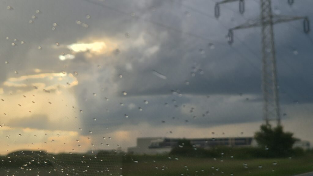 Mare  atenție! Un ciclon mediteranean lovește toată țara, din seara aceasta vreme severă și  în Dâmbovița 