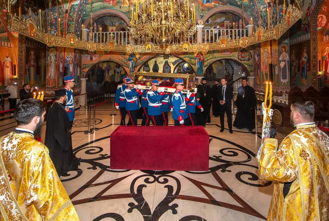 Moaștele Sfintei Împărătese Elena au ajuns pentru prima dată în România, la Mănăstirea Pantocrator din Teleorman