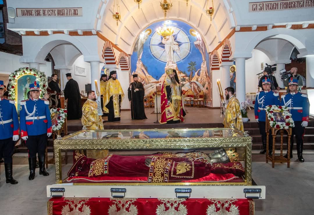 Moaștele Sfintei Împărătese Elena au ajuns pentru prima dată în România, la Mănăstirea Pantocrator din Teleorman