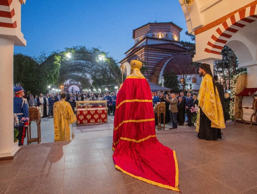 Moaștele Sfintei Împărătese Elena au ajuns pentru prima dată în România, la Mănăstirea Pantocrator din Teleorman