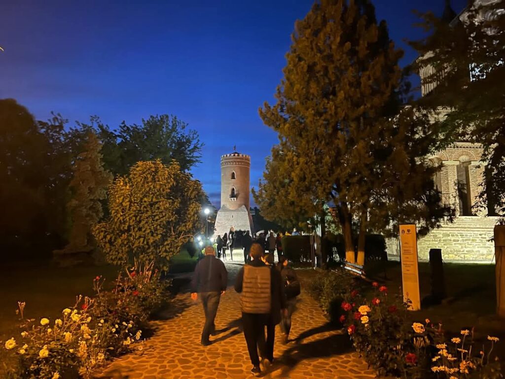 „Noaptea Muzeelor 2025” – Descoperă magia istoriei și artei în Dâmbovița pe 10 mai, acces gratuit 