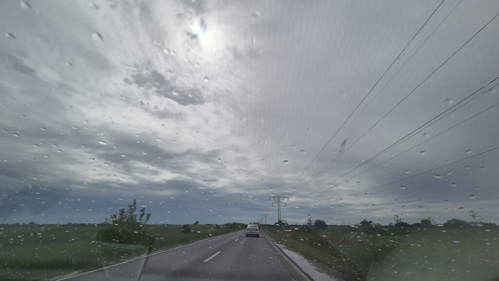 Ploile nu se opresc până vineri noapte 