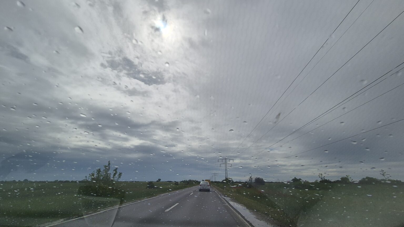 Ploile nu se opresc până vineri noapte Ploile nu se opresc până vineri noapte