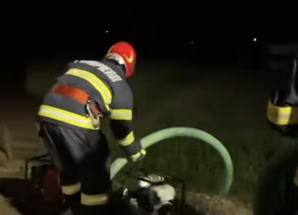 Pompierii din Dâmbovița, în alertă după ploile abundente din ultimele 24 de ore