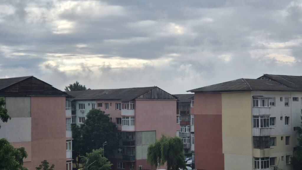 Prognoza meteo: Vreme rece până joi, urmată de un nou episod de ploi și furtuni Prognoza meteo: Vreme rece până joi, urmată de un nou episod de ploi și furtuni