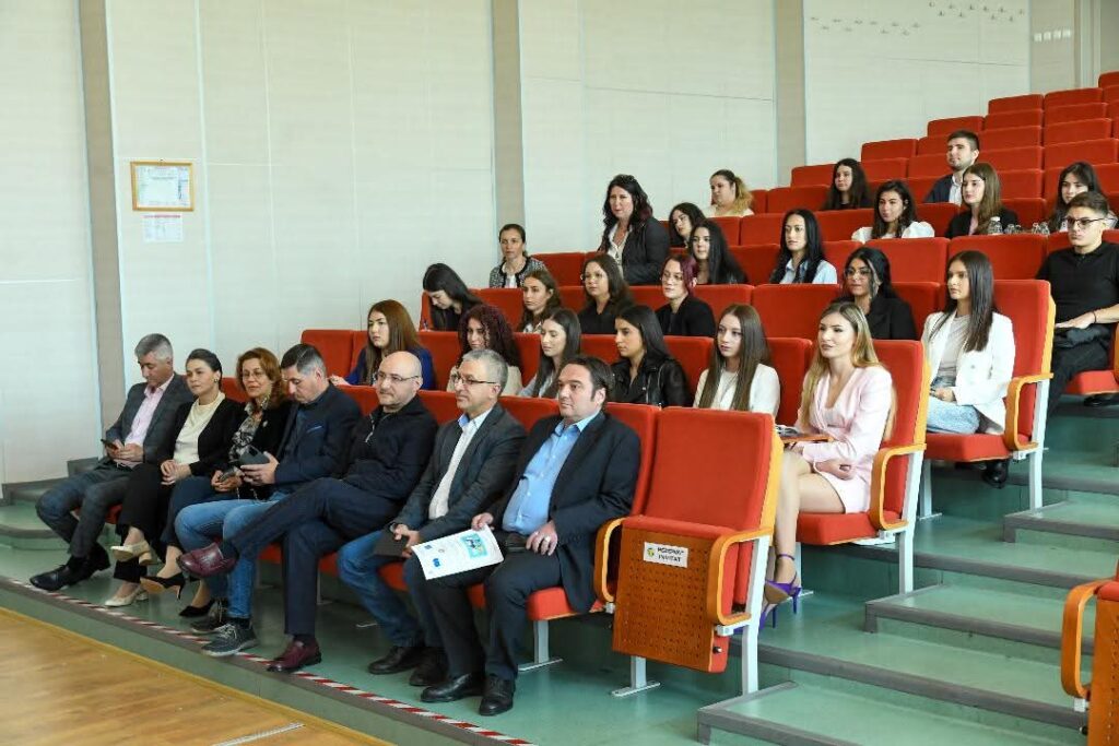 Sesiunea Anuală de Comunicări Științifice Studențești – un succes academic la Facultatea de Drept și Științe Administrative din Târgoviște