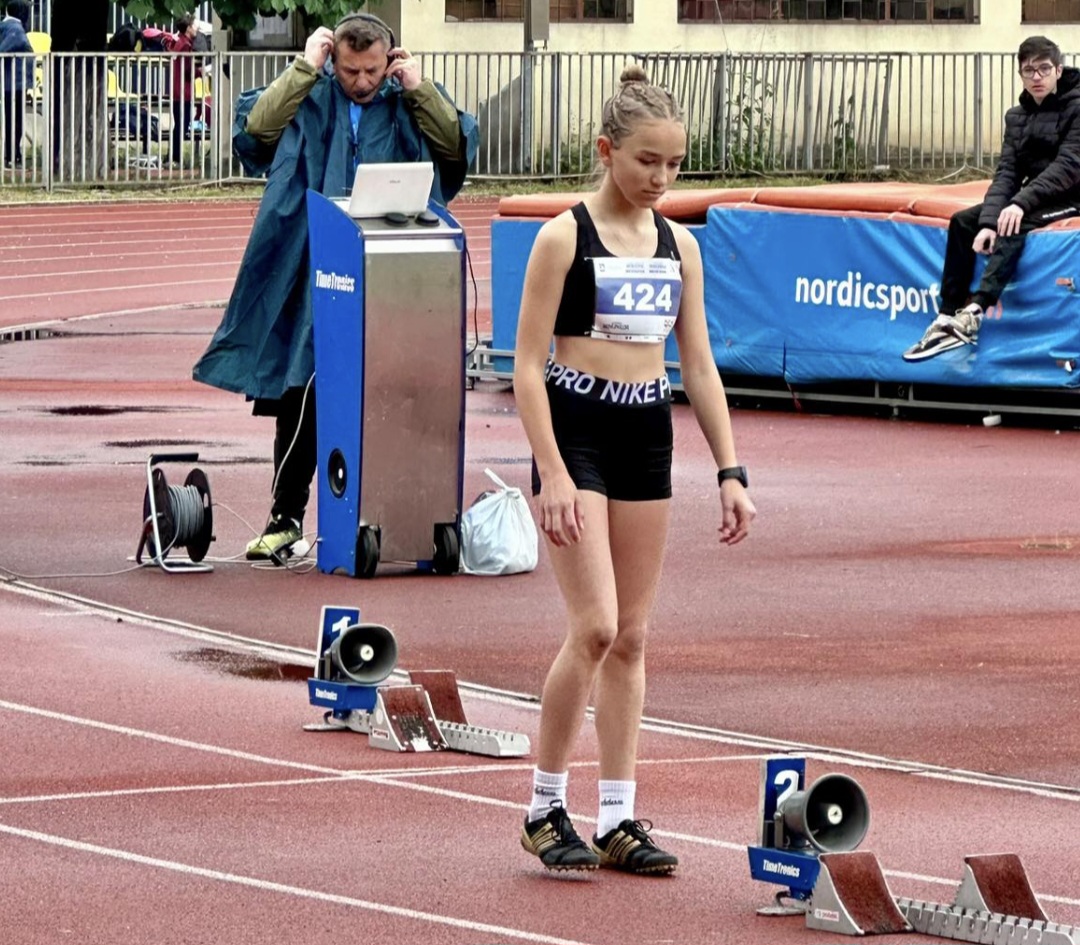 Sonia Ilie, vedeta CS Târgoviște la Cupa Municipiului București: Aur la 200 m și argint la 300 m!