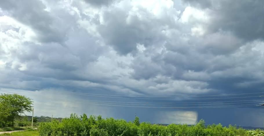 ULTIMA ORĂ: Un blocaj atmosferic aduce ploi torențiale și risc crescut de inundații în toată țara
