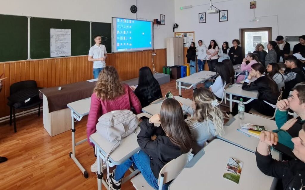 Valahia On Tour: Universitatea „Valahia” din Târgoviște, mai aproape de liceenii din Râmnicu Sărat Valahia On Tour: Universitatea „Valahia” din Târgoviște, mai aproape de liceenii din Râmnicu Sărat